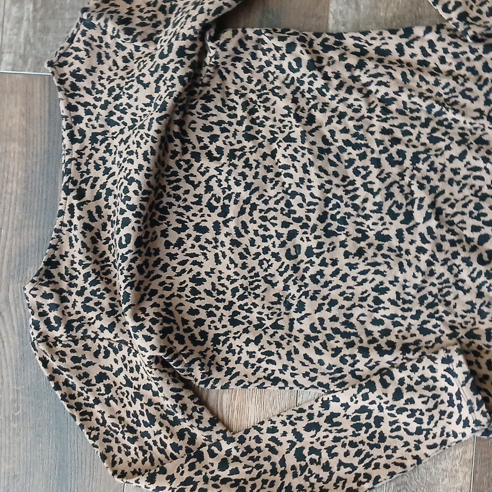 💙Leopard‎ tunic - Picture 2 of 8